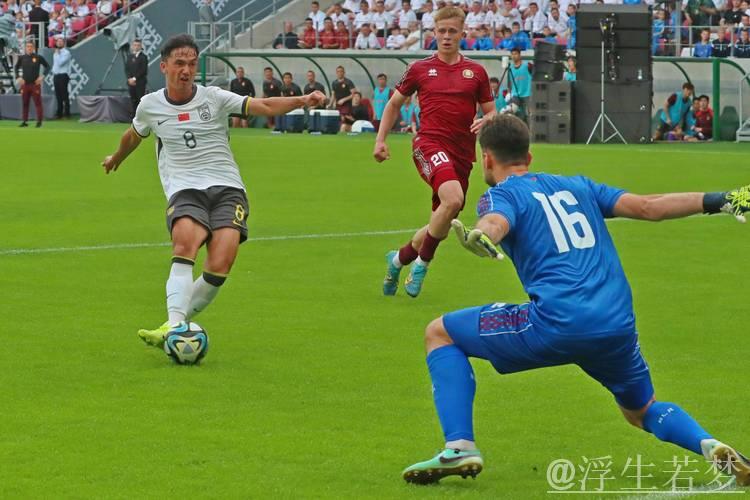 中国U22男足与白俄罗斯U21队友谊赛握手言和